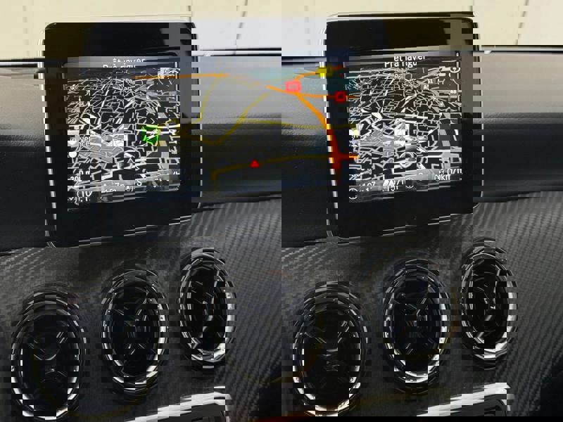 Image Mercedes-Benz GLA 180 Intuition  GLA 180 Intuition 180 Intuition